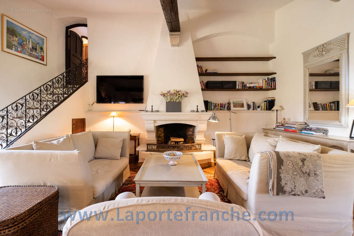 Maison à CAGNES-SUR-MER