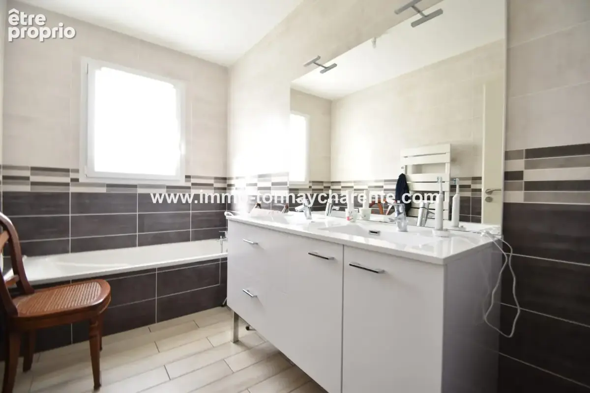 Maison 5 pièces 104 m² à vendre à Tonnay-Charente (17430) - photo 9