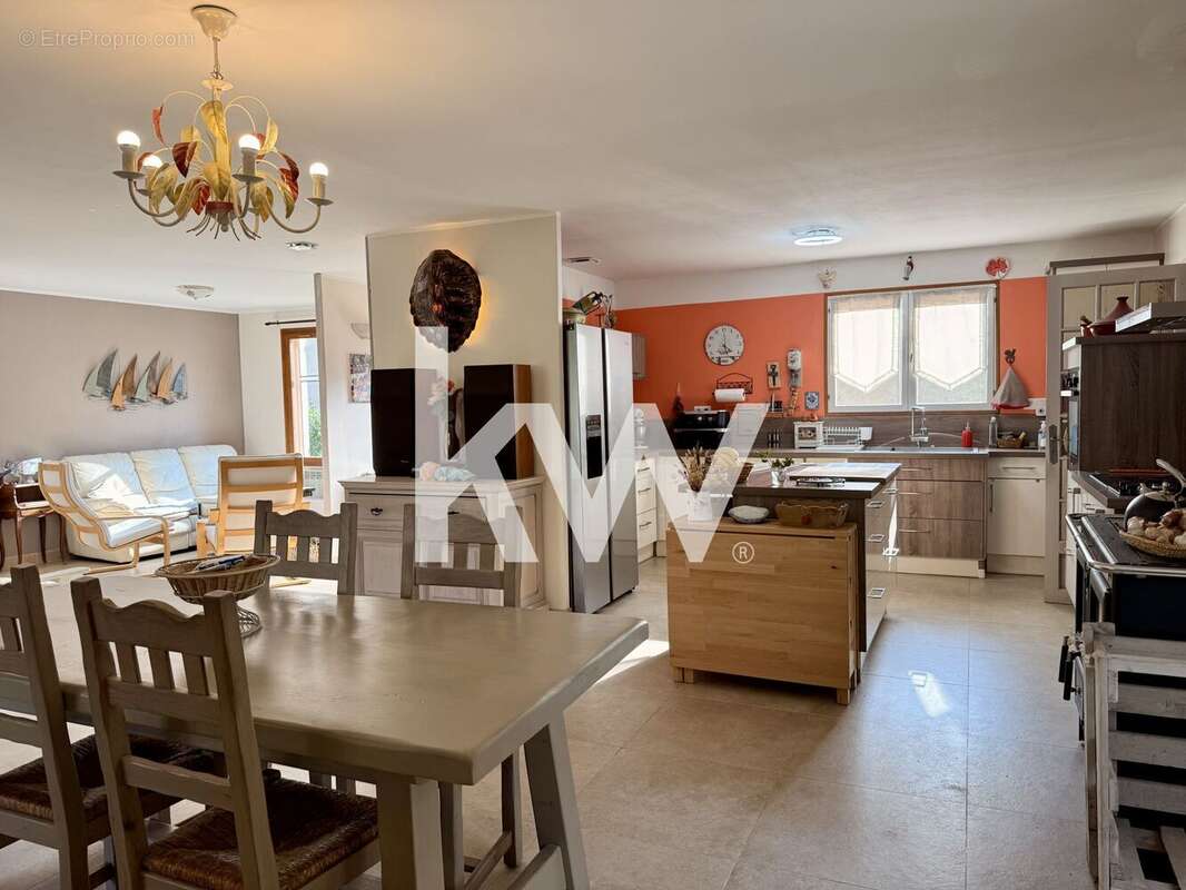 Maison à POURRIERES