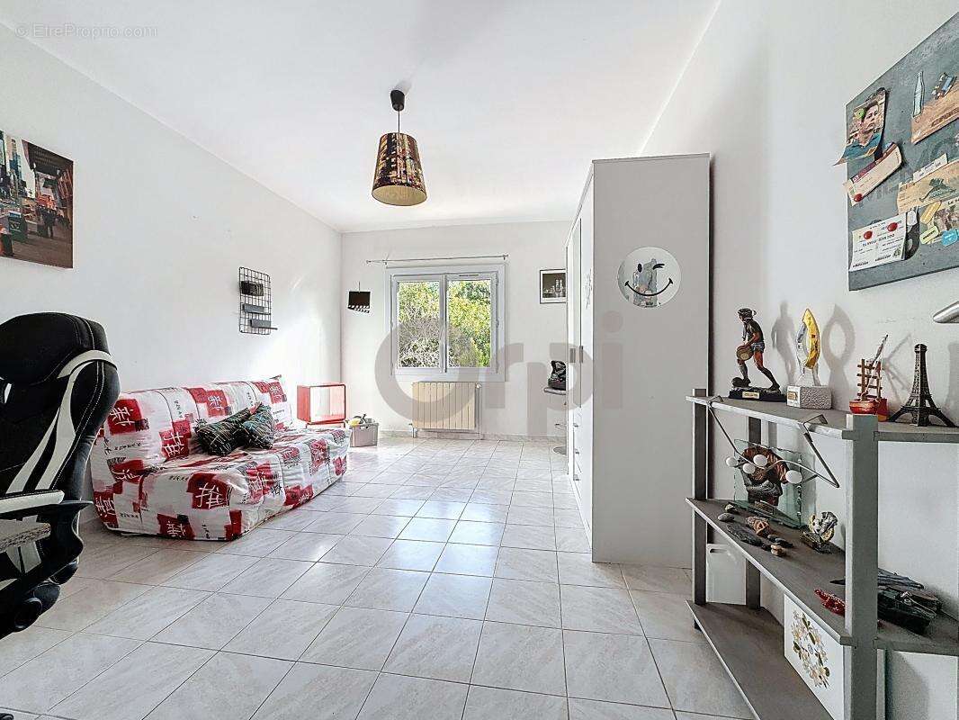 Rare à Saint-Aygulf : 2 appartements T4 sur 800 m² proche mer - photo 18
