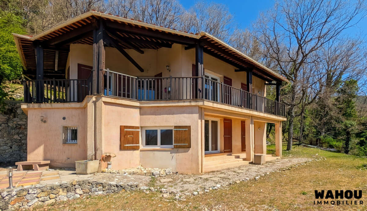 Maison à GREOLIERES