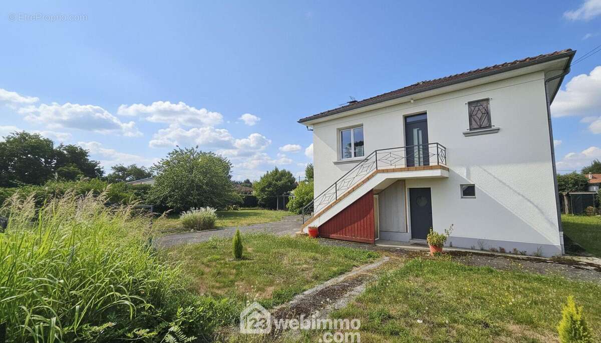 Maison 190 m² à Bordes  - photo 2