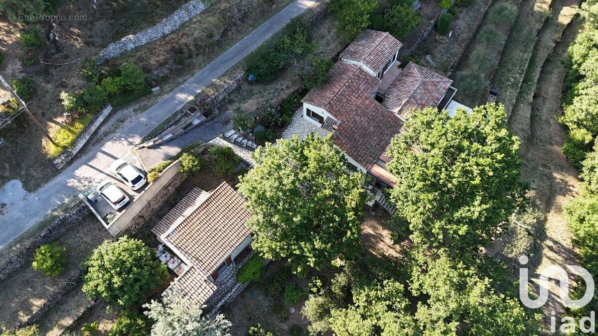 Photo 2 - Maison à CHASSIERS