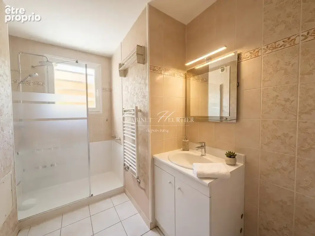 Appartement 2 pièces 58 m² à vendre à Echirolles (38130) - photo 4