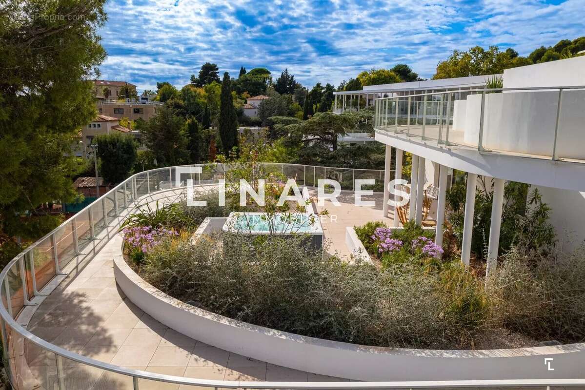Appartement à MARSEILLE-8E