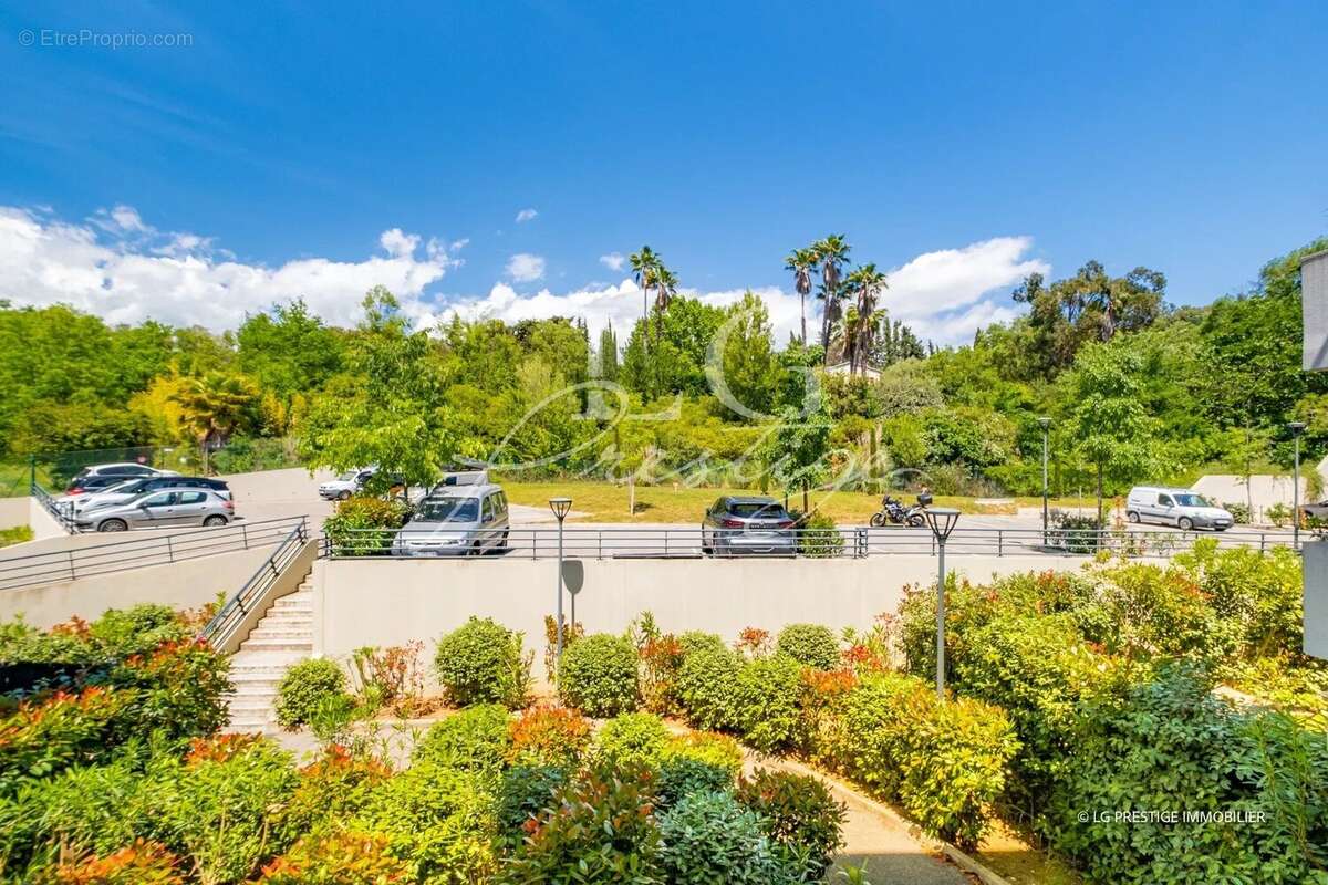 Appartement à AURIBEAU-SUR-SIAGNE