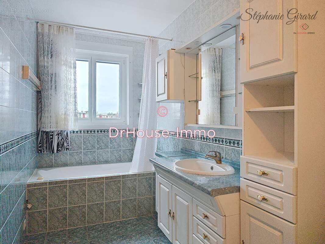 Appartement 91 m² à Saint-Jean-De-La-Ruelle  - photo 78