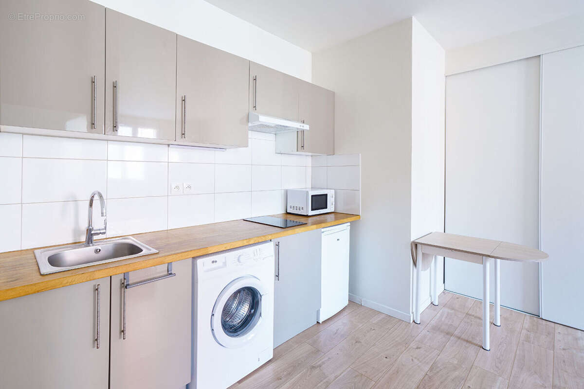 Appartement Saint Laurent Sur Saone 2 pièces 36 m2 loué - photo 3