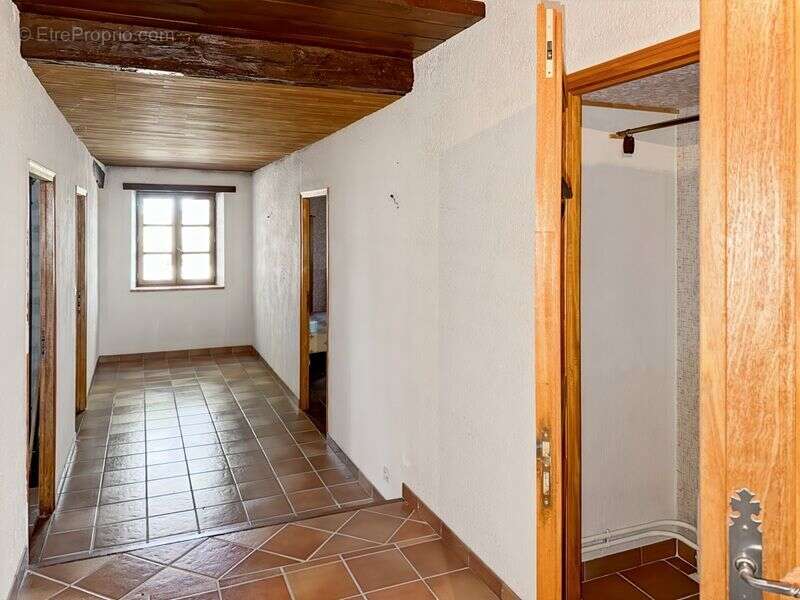 Maison à SAINTE-MERE