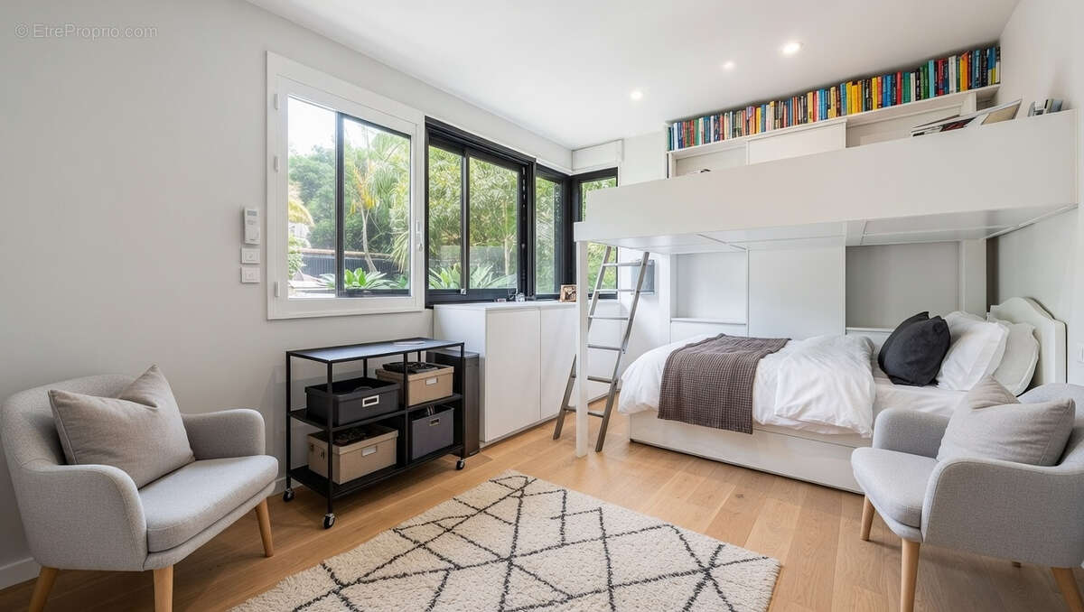 Appartement à LEVALLOIS-PERRET