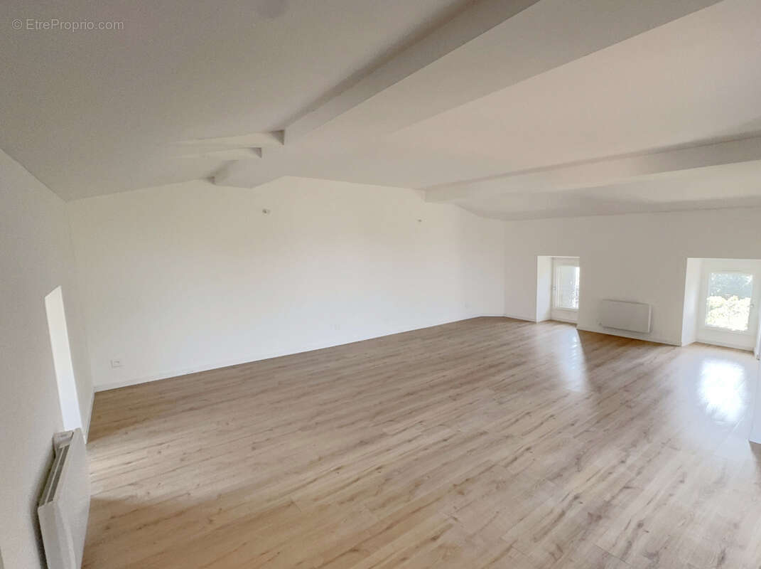 Grande Maison rénovée 175 m2 avec jardin ! - photo 13