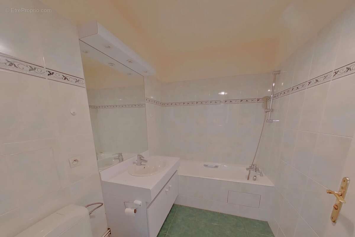 Appartement à PARIS-19E