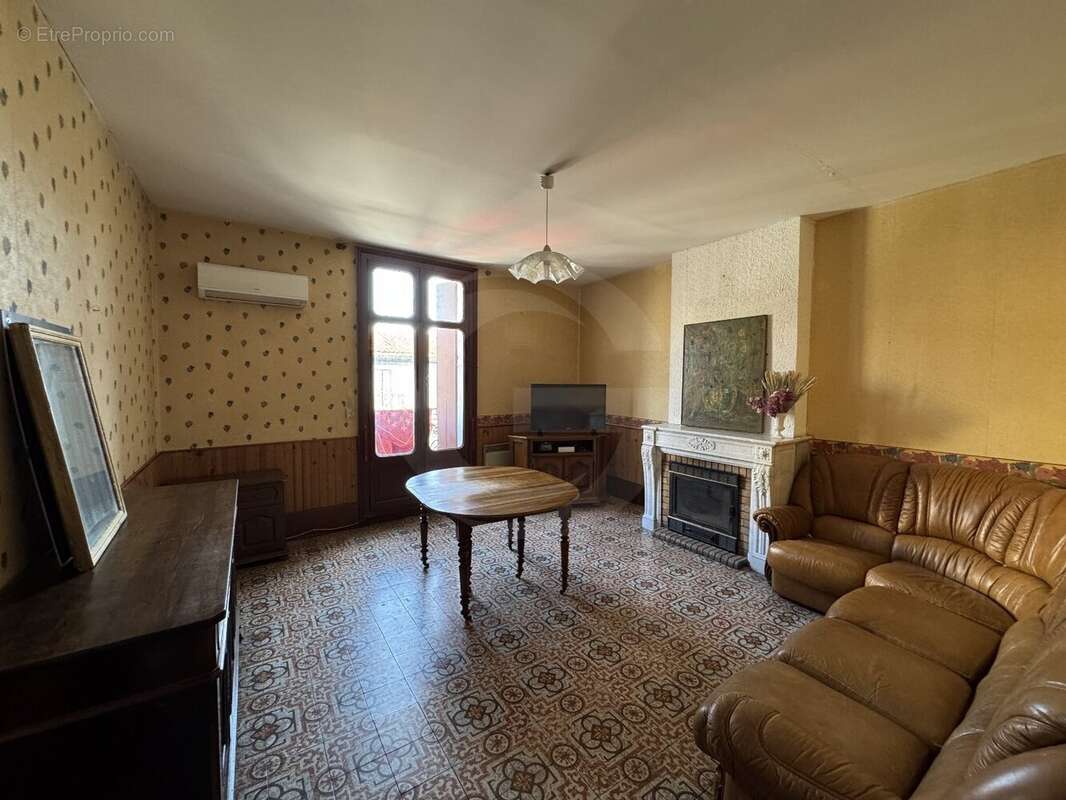 Appartement à MEZE