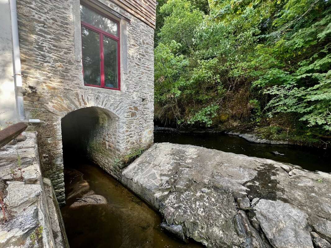 Maison à AIXE-SUR-VIENNE