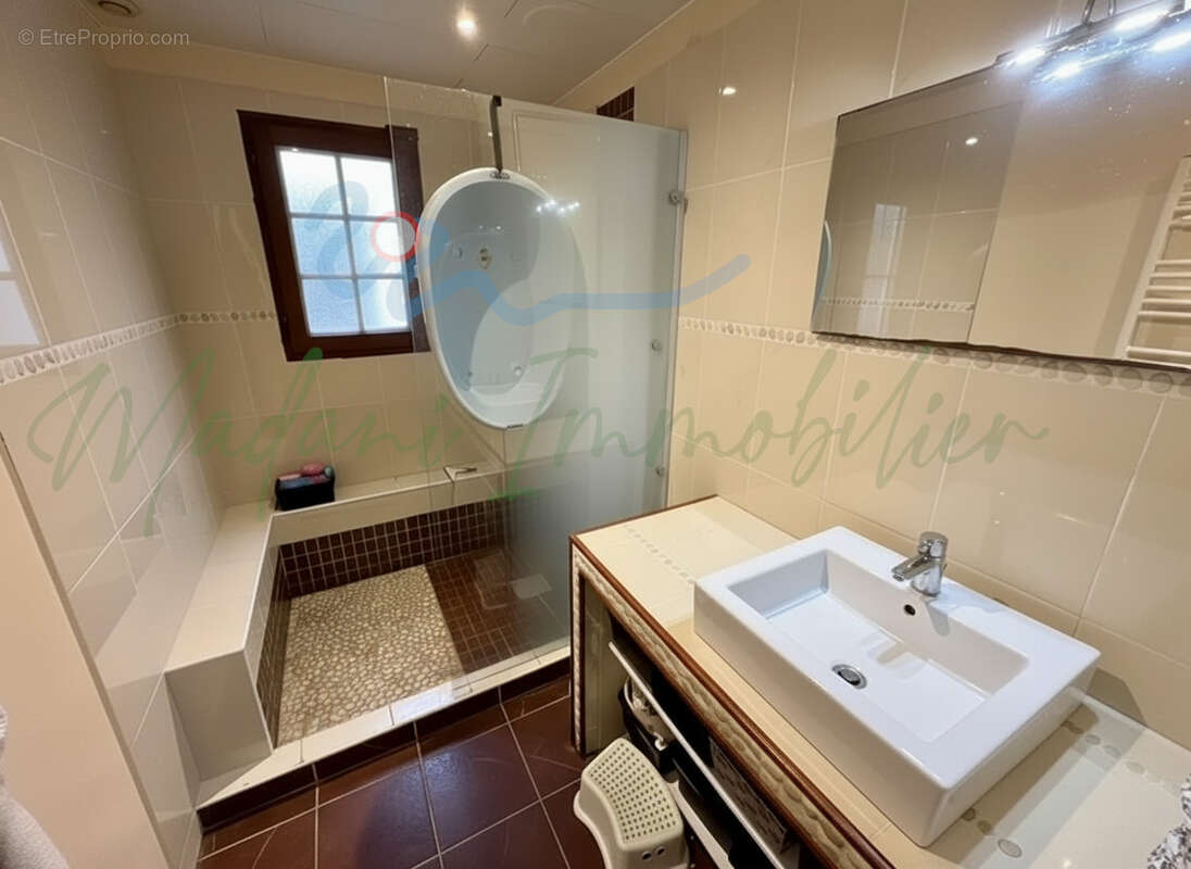 Maison à BONNIERES-SUR-SEINE