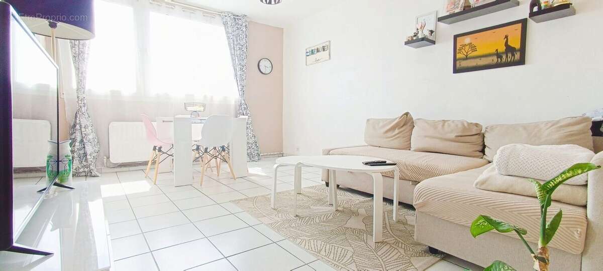 Appartement 58 m² à Tourcoing  - photo 2