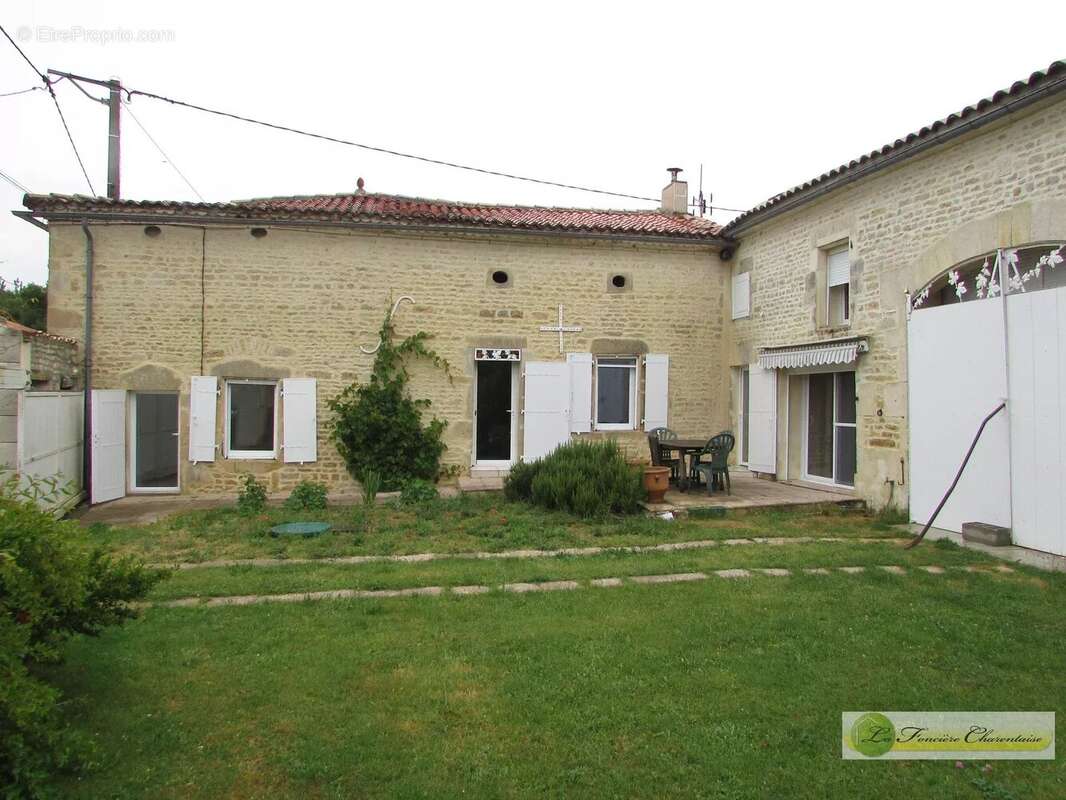 Maison à RANVILLE-BREUILLAUD