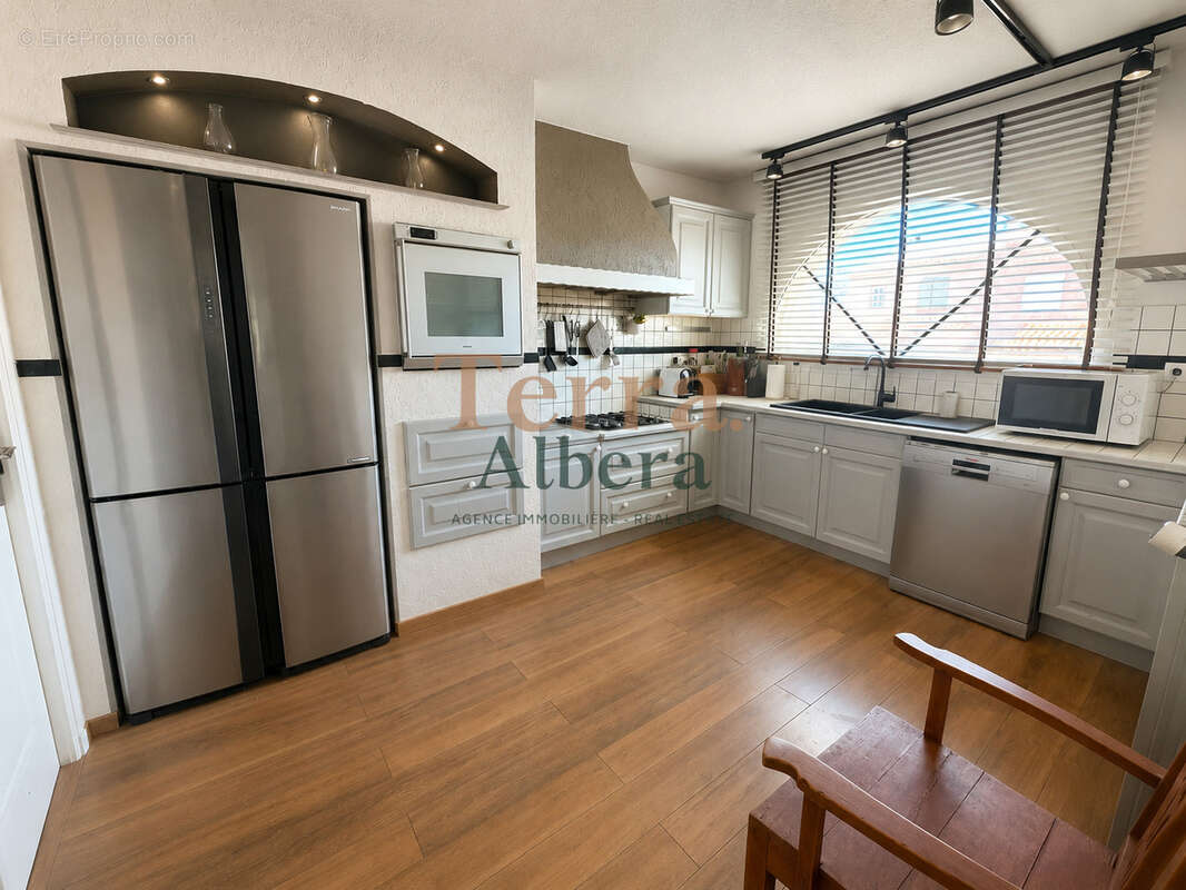Mas Vermeil   Élégante villa d'architecte avec piscine intérieure, vue Canigou et bureau indépendant et garage - photo 5