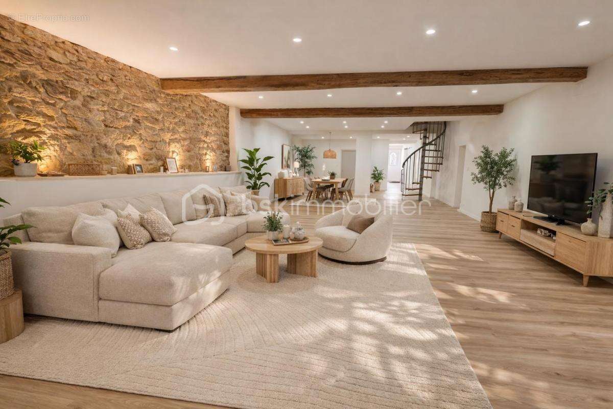  Maison de campagne rénovée – 345 m² – Vaux-Villaine (08) - photo 4