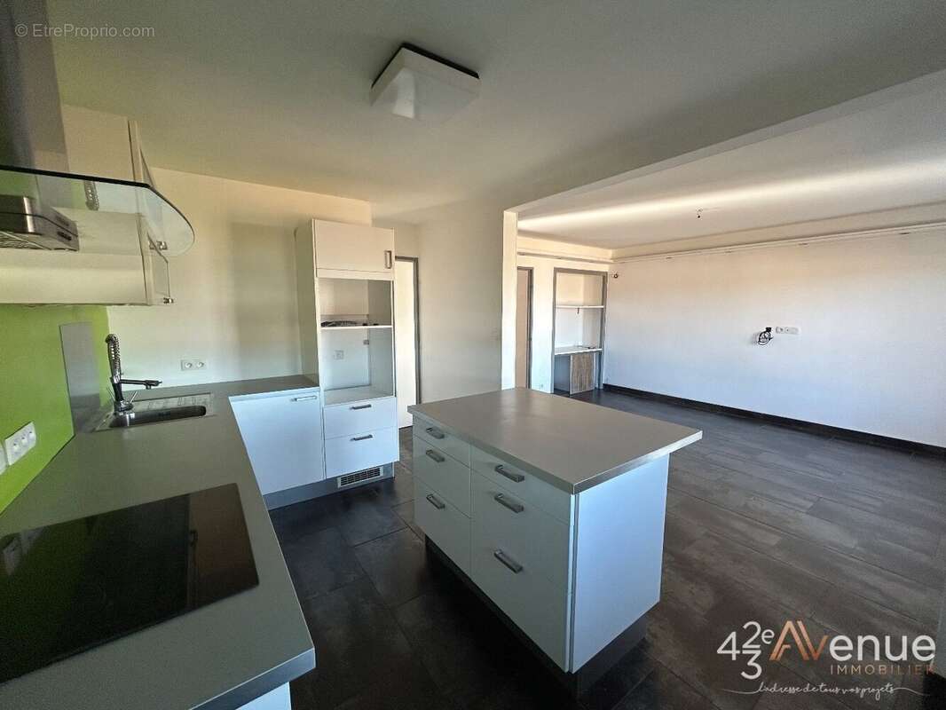 Appartement à SAINT-ETIENNE