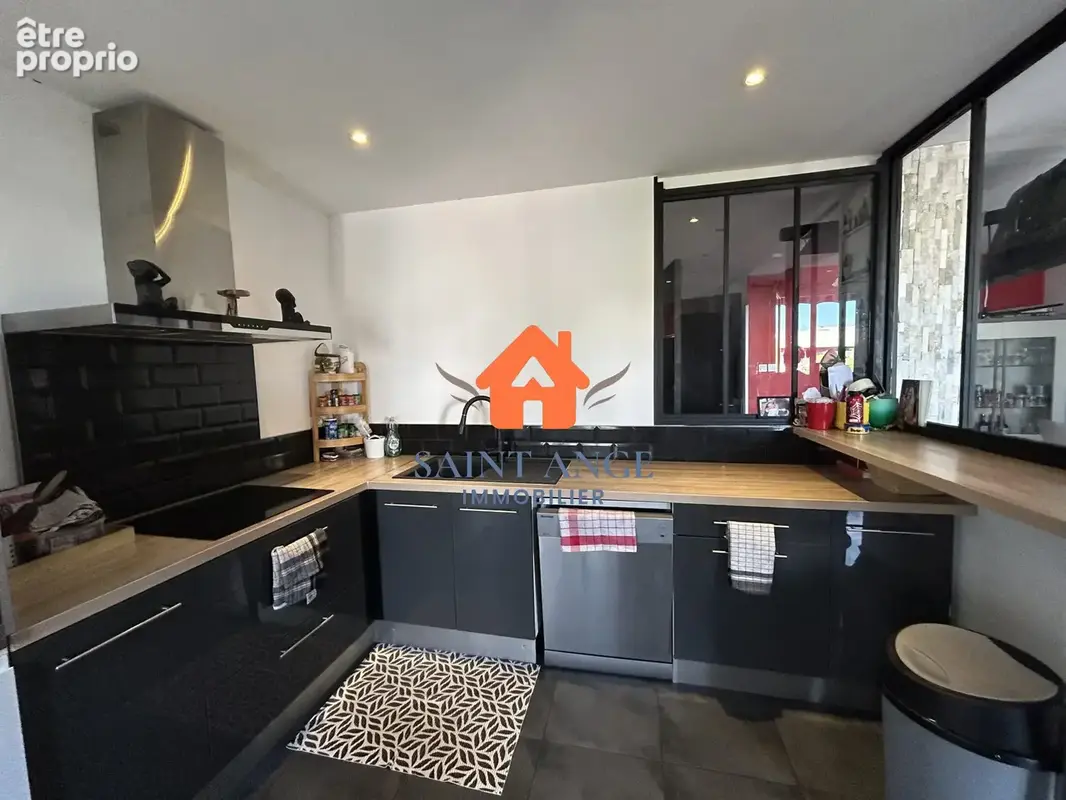 Appartement 3 pièces 77 m² à vendre à Toulon (83000) - photo 2