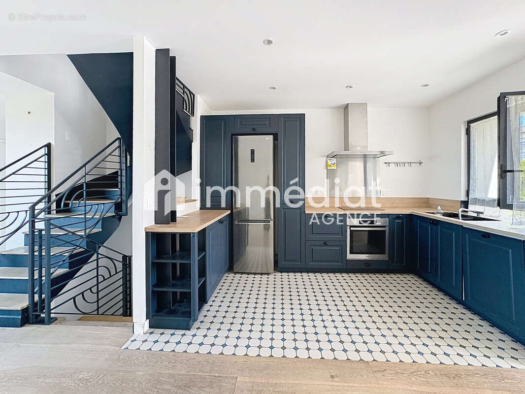 Limitrophe Centre-Villle  Quartier des Coteaux - RUEIL-MALMAISON - photo 6
