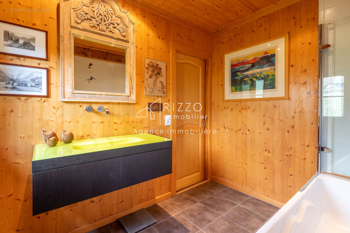 Chalet avec vue exceptionnelle Lac Léman & Mont Blanc   2 logements   227 m2 - photo 15