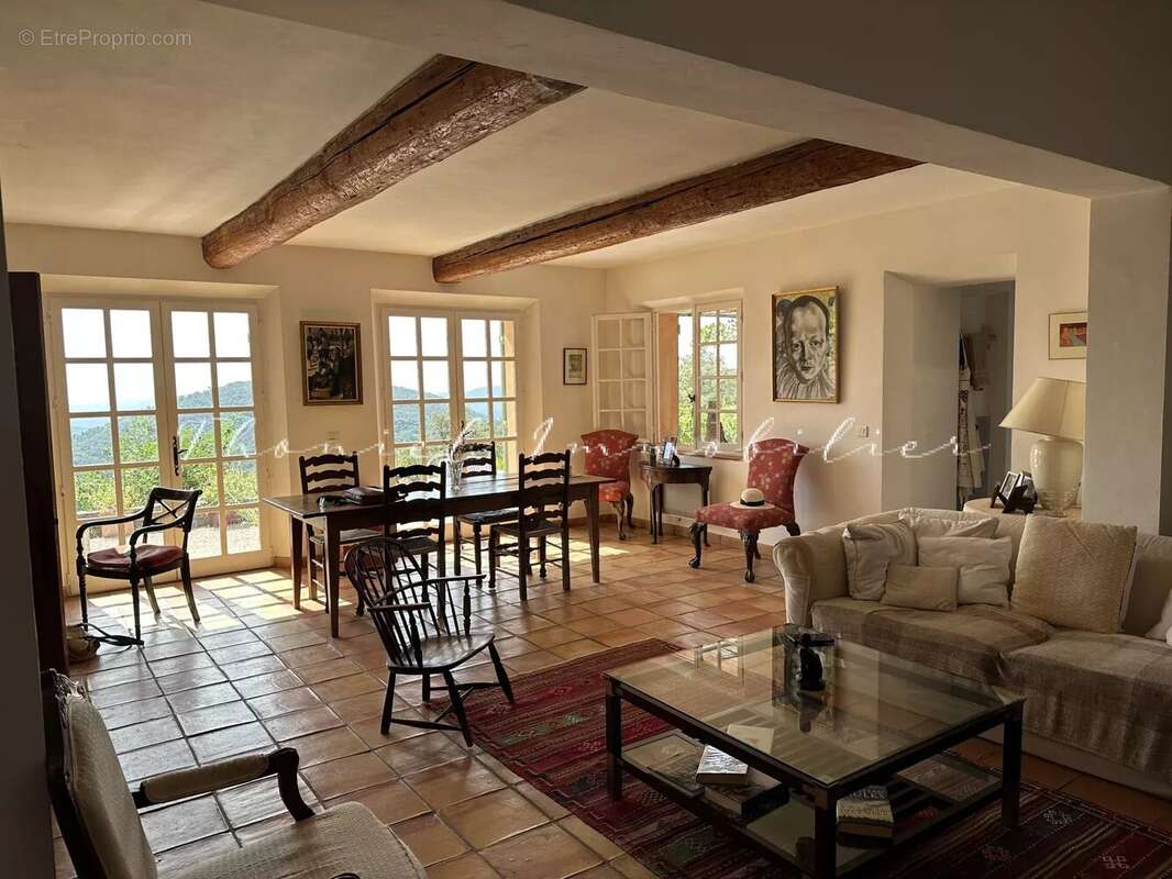 Maison à LA GARDE-FREINET