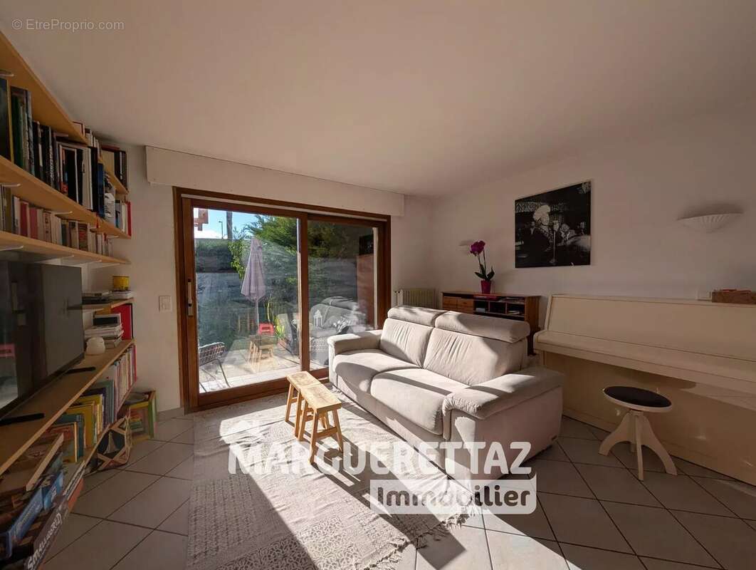 Appartement à REIGNIER