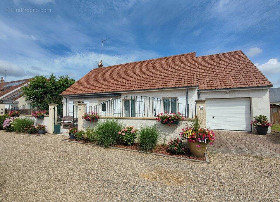 Maison à BALLAN-MIRE