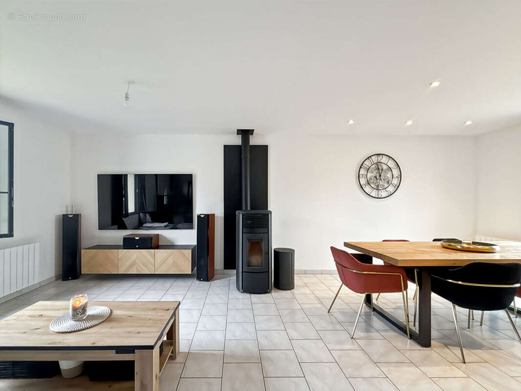 Maison à VERNEUIL-SUR-SEINE