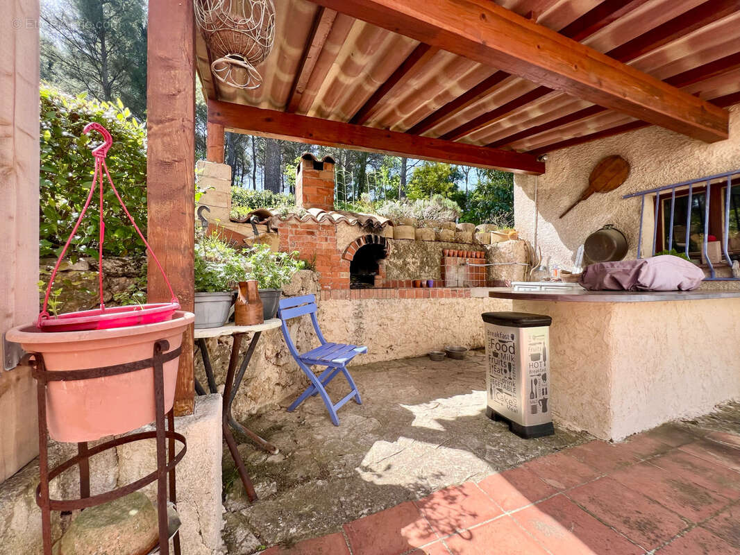 Maison à ROQUEVAIRE