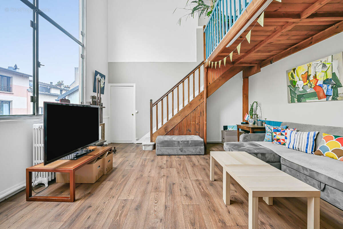 Appartement à PARIS-14E