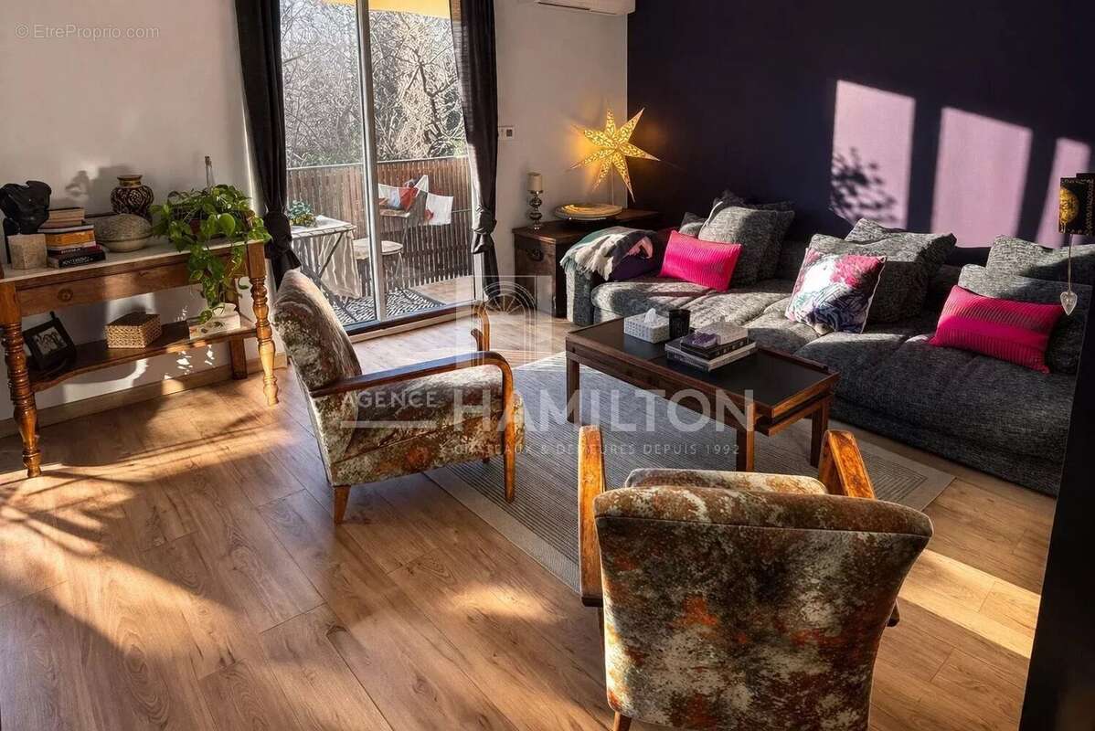 Appartement à VALBONNE