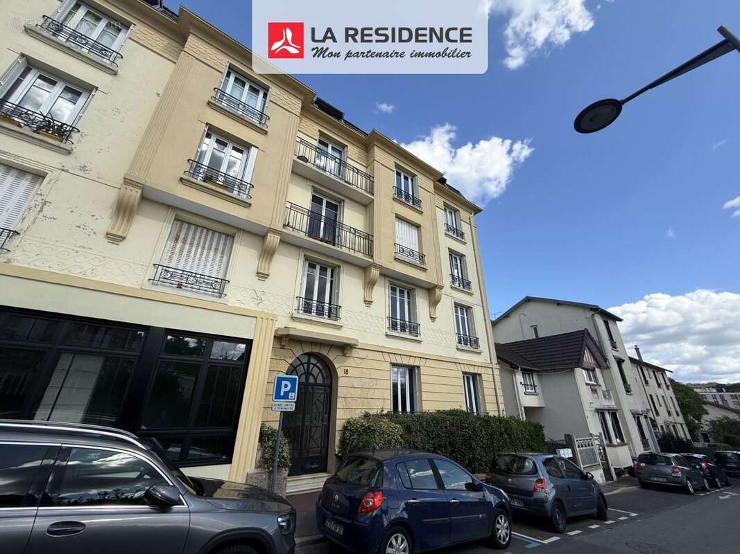 Appartement 25 m² à Chaville  - photo 4