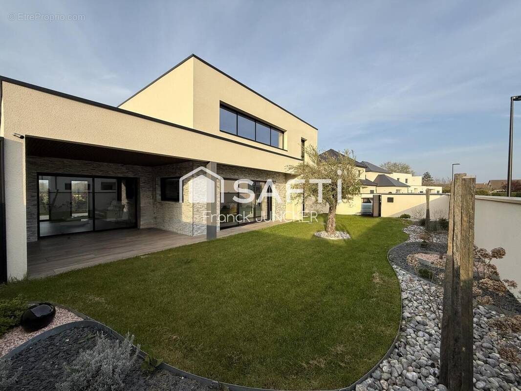 Photo 1 - Maison à BIEVILLE-BEUVILLE