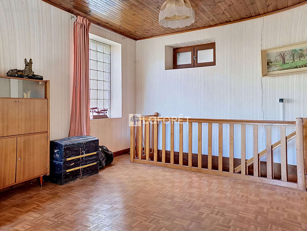 Appartement à LE MALZIEU-VILLE