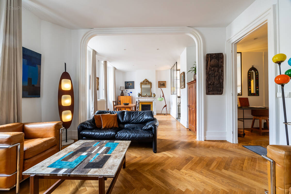 Appartement à BORDEAUX