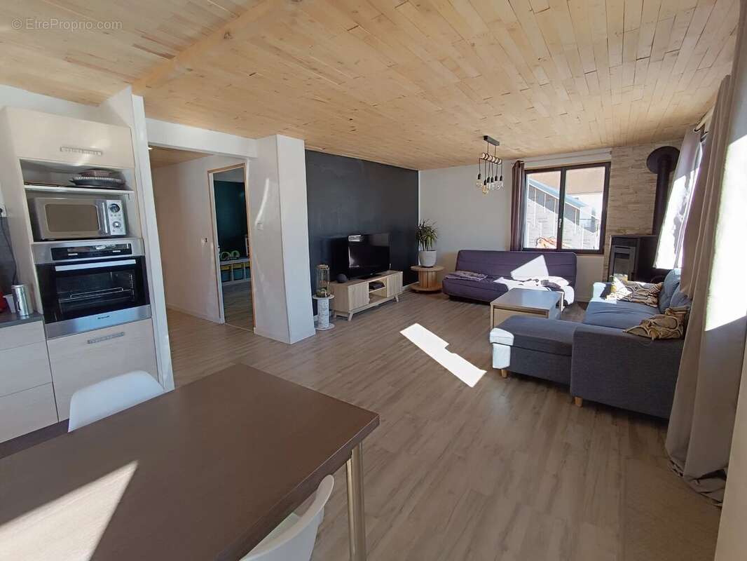 Appartement à MEAUDRE