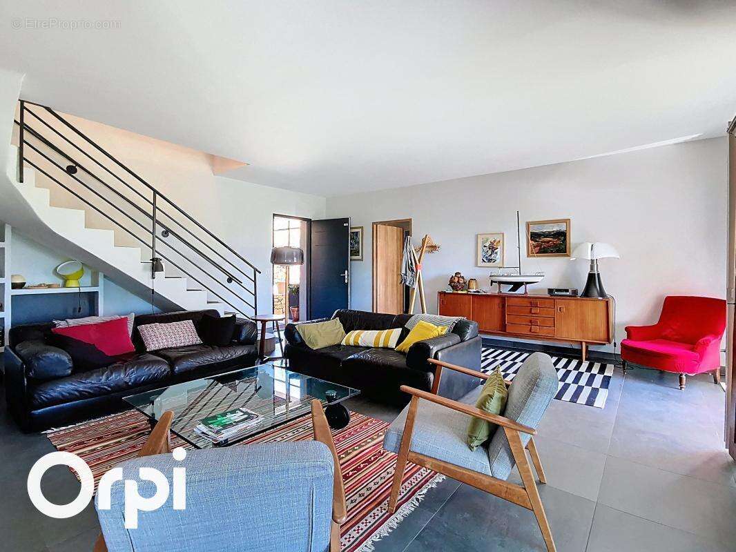 Maison à LA CADIERE-D'AZUR