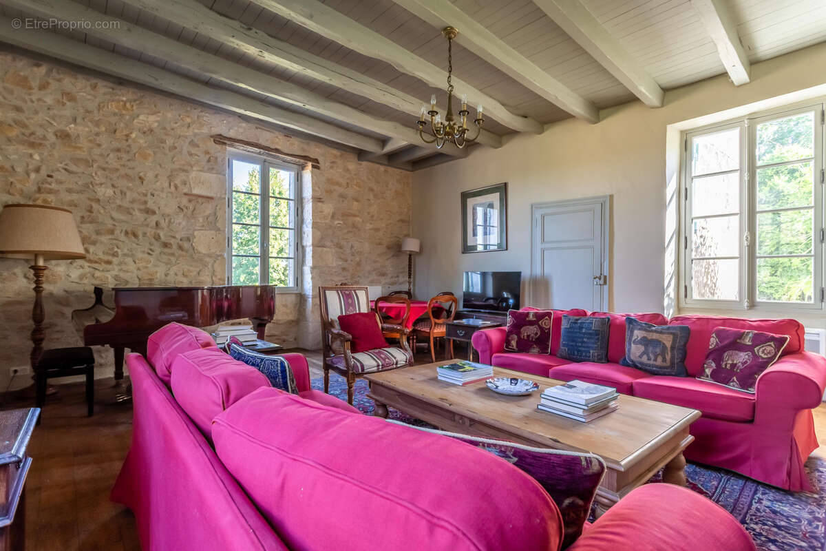 Maison de campagne avec piscine et grange - photo 21
