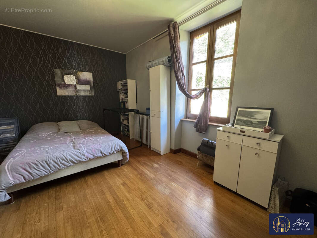 Maison à vendre 12 pièces YDES - Maison à YDES