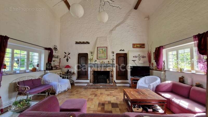 Dpt Essonne (91), à vendre proche de Méréville propriété 8 pièces avec maisonnette, jardin clos, cave et garage - photo 6