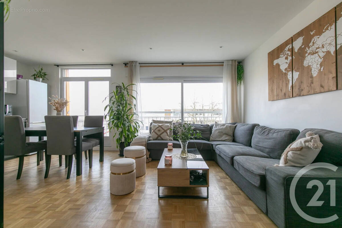 Appartement à SAINT-MAUR-DES-FOSSES