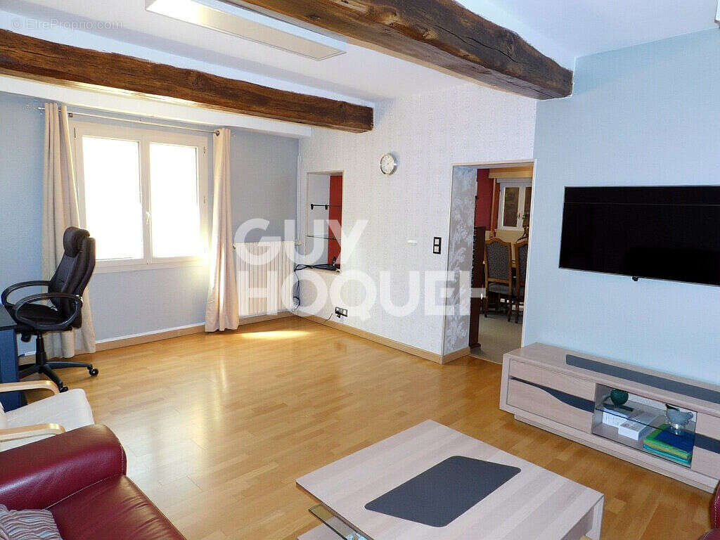 Maison à MALIGNY