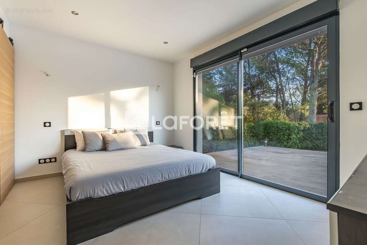 Maison à CUERS