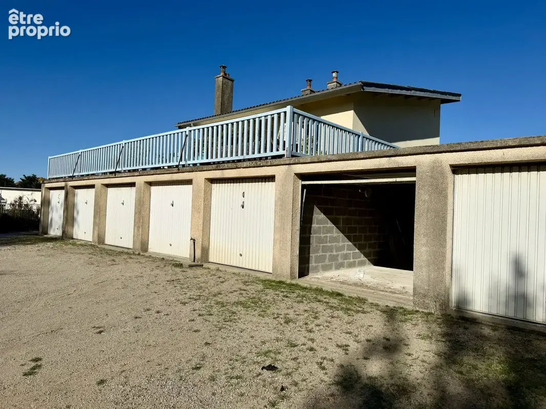 Parking à BLONVILLE-SUR-MER