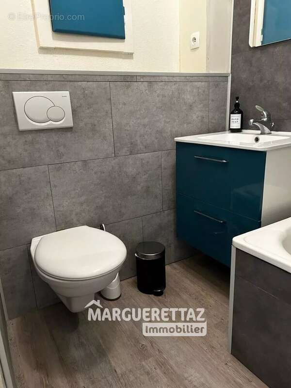 Appartement à BONNE