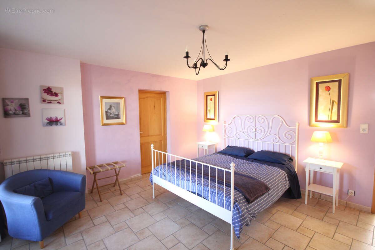 Maison à MONTESQUIEU-VOLVESTRE