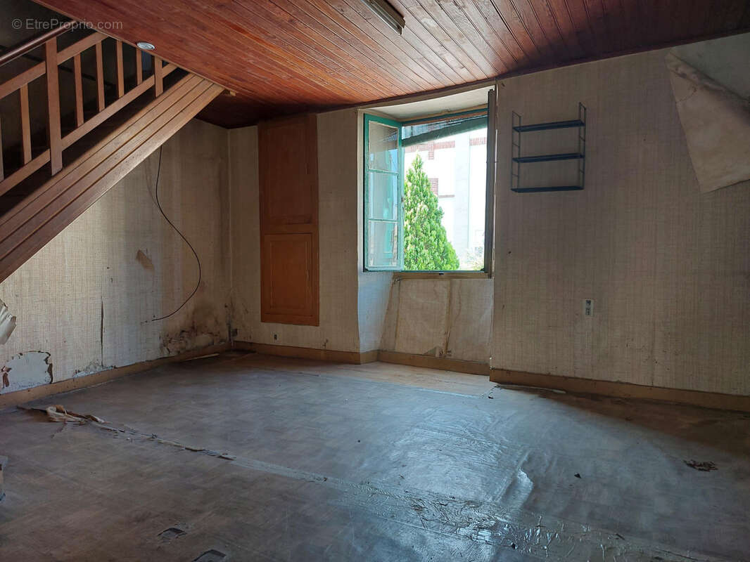 Maison à BERNAC-DEBAT